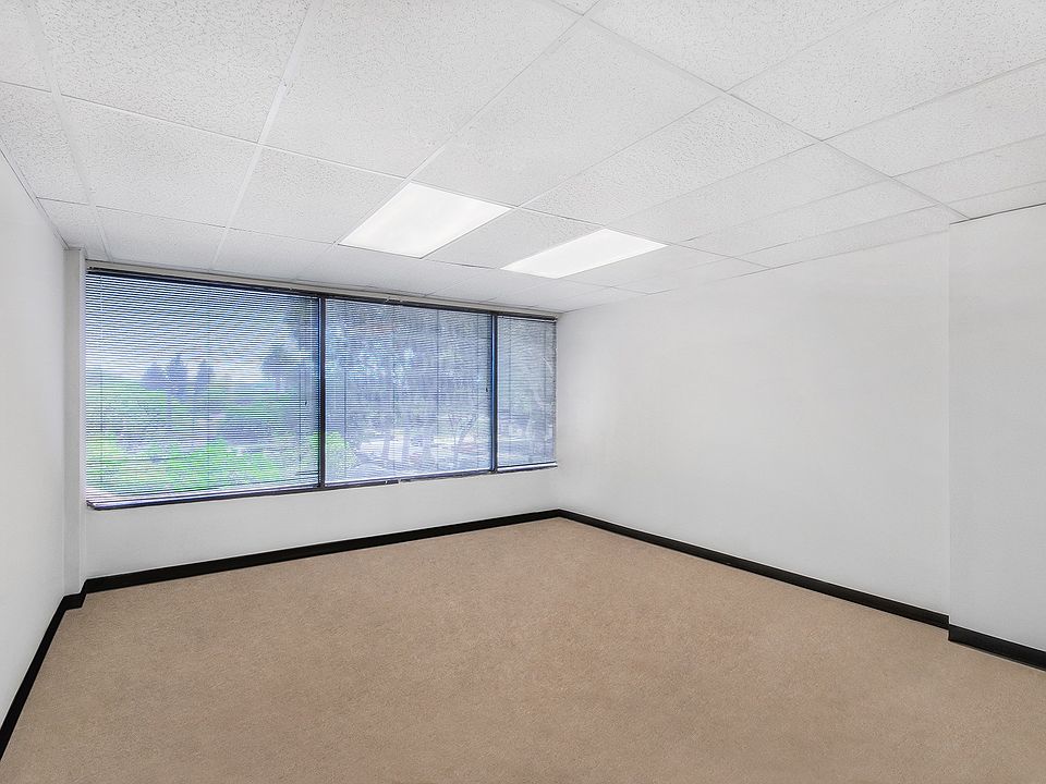 2nd image of 4810 Beauregard St Ste 206