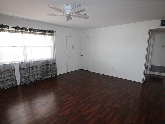3rd image of 1103 Cherry Hills Dr