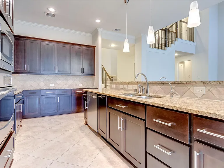 10307 Latta Creek Dr — Photo 16