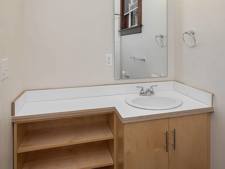 1740 Brewster Ave — Photo 26