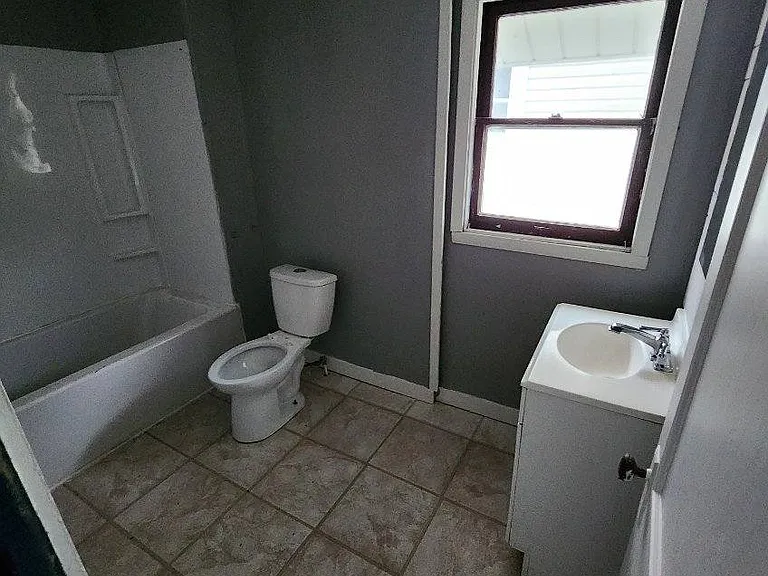 3630 Watson Ave — Photo 7