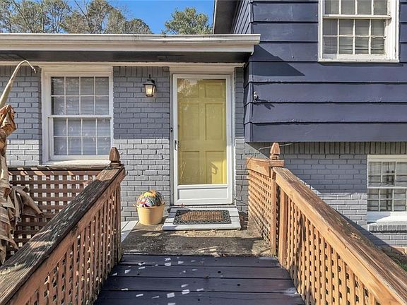 4th image of 7425 Grayson Dr
