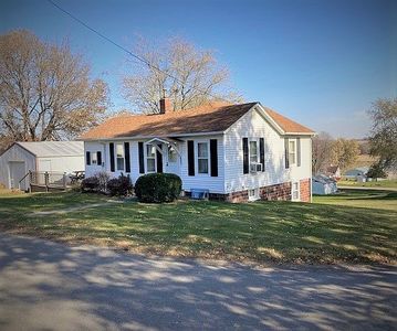 605 West St, Lynnville, IA, 50153