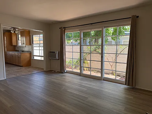 4545 Hazeltine Ave #101 Photo 1