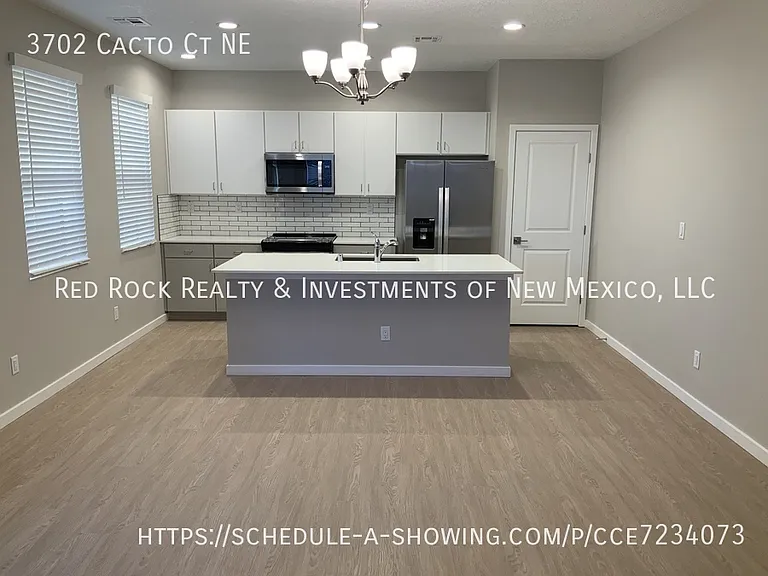 3702 Cacto Ct NE — Photo 2