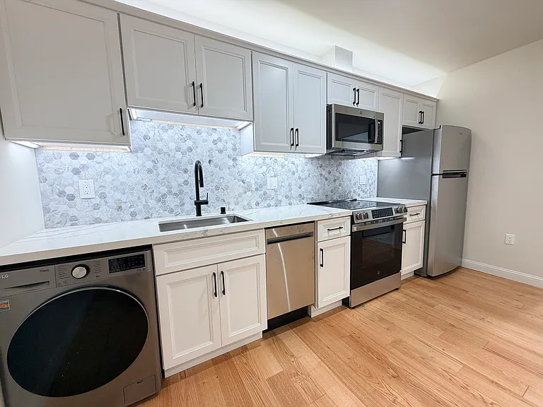 411 Fairmount Avenue — Photo 36