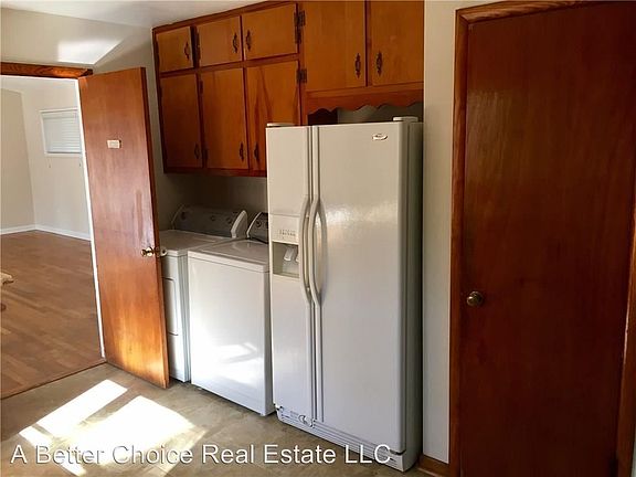 5th image of 2418 Crockett Dr