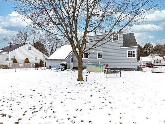 4th image of 211 Crestwood Dr