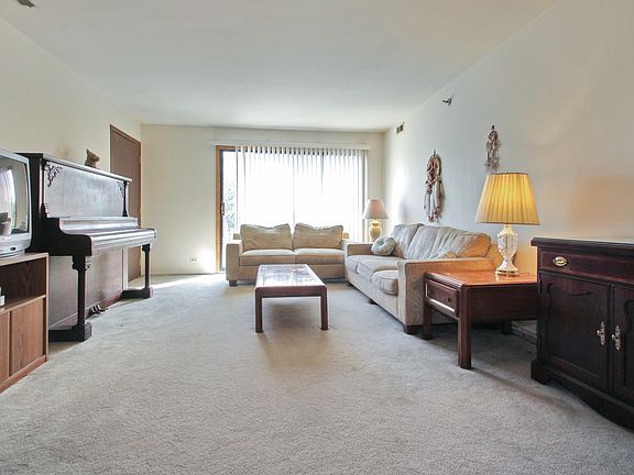 4th image of 4192 Cove Ln APT C