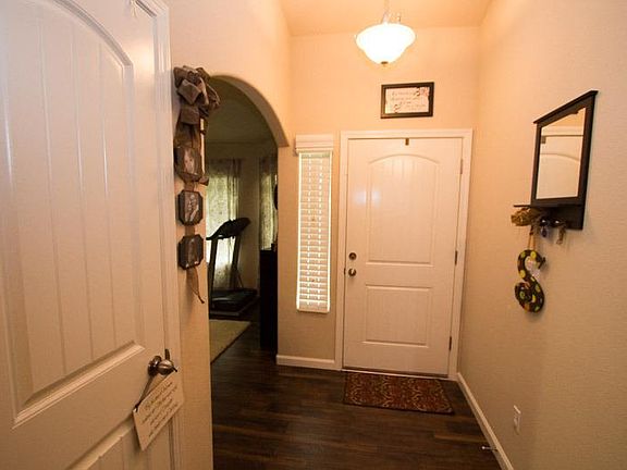 3rd image of 3148 N Pearwood Ave