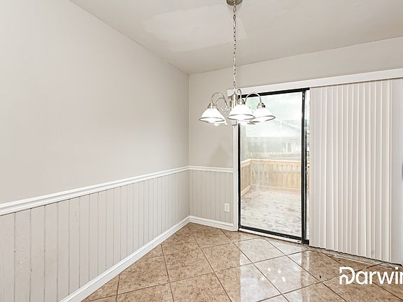 4th image of 856 Betty Ln
