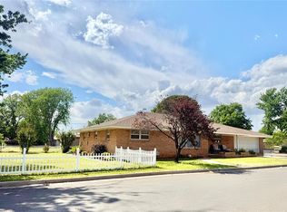 323 N Bryan St, Weatherford, OK 73096