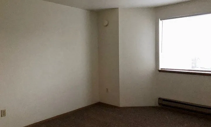 Cambridge Apartments — Photo 6