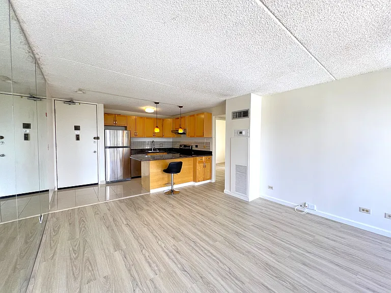 411 Hobron Ln #814 — Photo 8