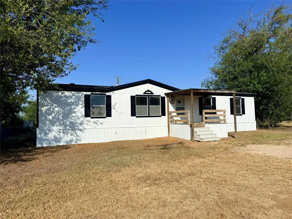 414 Avenue F, Lexington, TX 78947