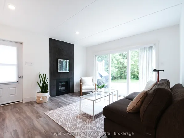 19 Dawson Dr #50, Collingwood, ON L9Y 5B4