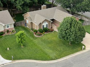 805 S Carriage Ct, Maize, KS 67101