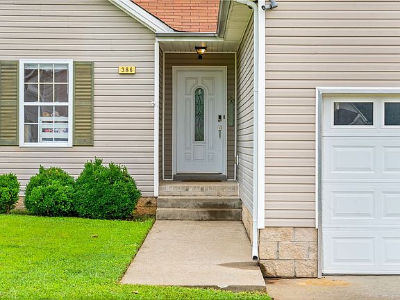 3rd image of 386 Andrew Dr