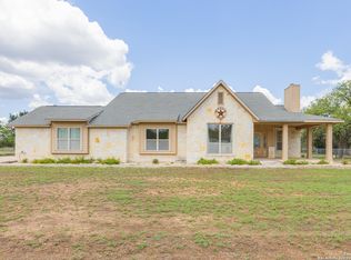 446 Oak Wood Rd, Kerrville, TX 78028