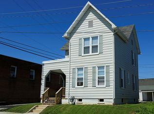 214 Pleasant St, Hanover, PA 17331