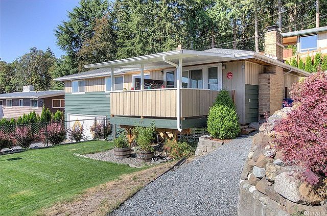Mid Century Beauty!  Built 1966.