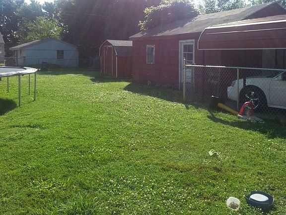 3rd image of 825 Isaac Shelby Dr