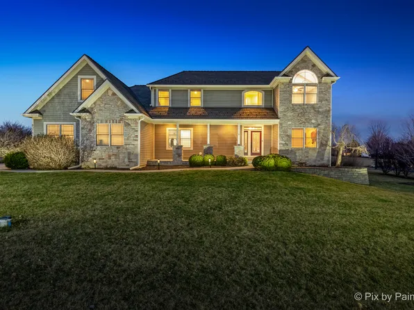 8316 Appaloosa Ln, Spring Grove, IL 60081