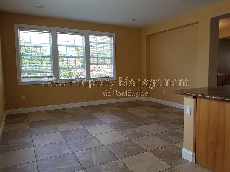 3687 Whitworth Dr — Photo 12