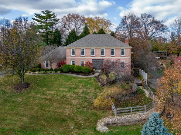 2725 Lawyers Point Dr, Cincinnati, OH 45244