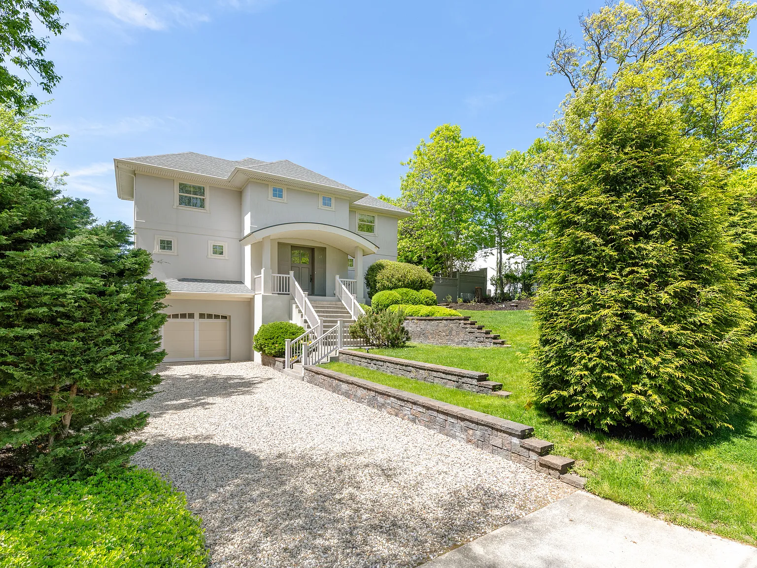 Sag Harbor Waterfront Home — Photo 4