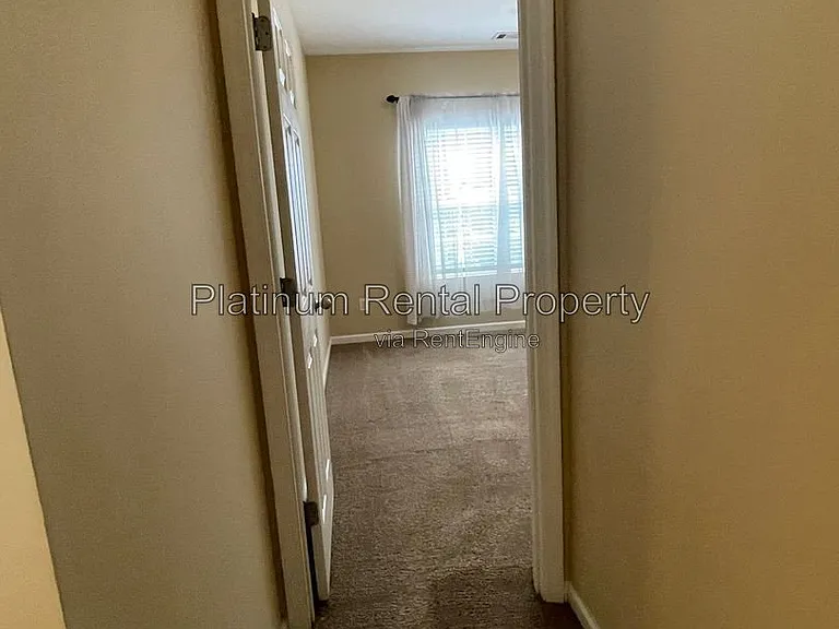 144 Pointe Cir — Photo 29