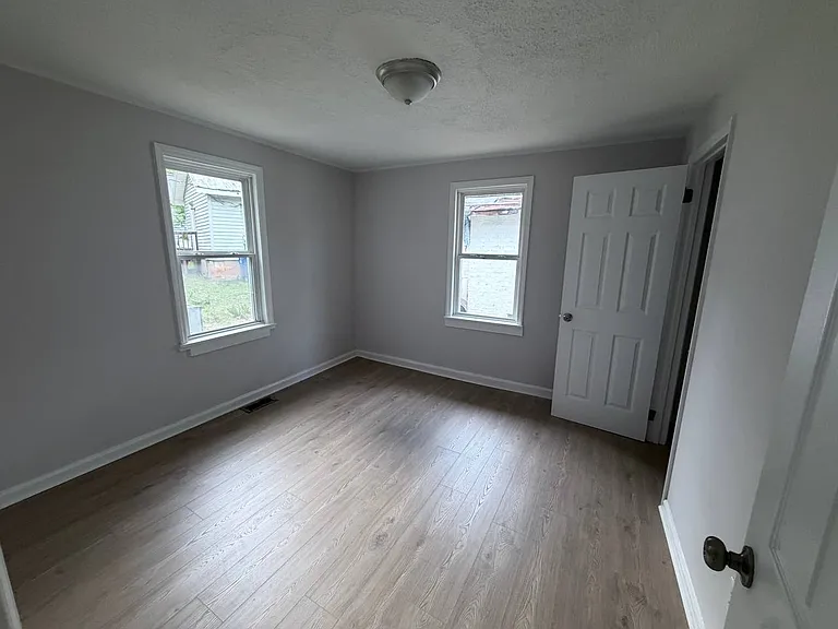 728 S Liberty St — Photo 10