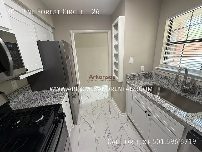 301 Pine Forest Cir #26 — Photo 2