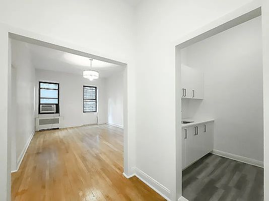 1st image of 275 5th Ave APT 2A
