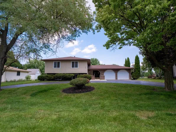 321 Cardinal Dr, Bloomingdale, IL 60108