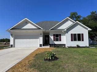 239 N Coventry Dr, Anderson, IN 46012