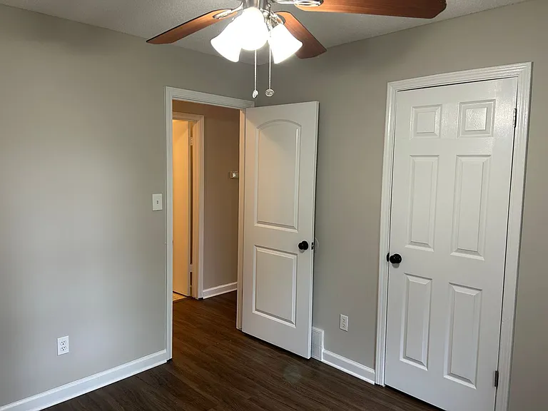 3530 Mayfair Dr — Photo 13