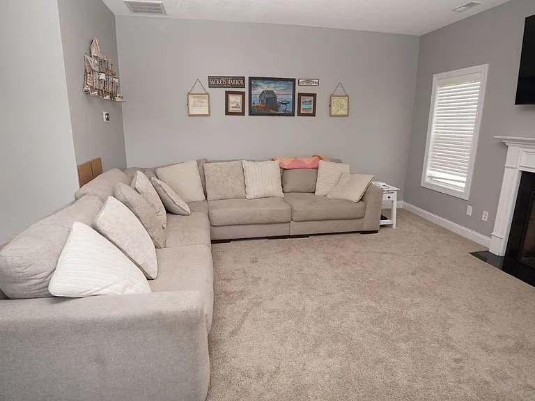 112 S Sea St — Photo 13