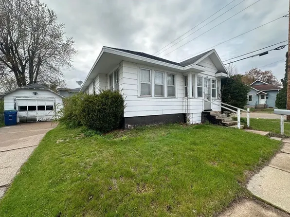 105 Lincoln Ave, Clintonville, WI 54929