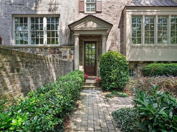 3675 Brookhaven Manor Xing NE, Atlanta, GA 30319