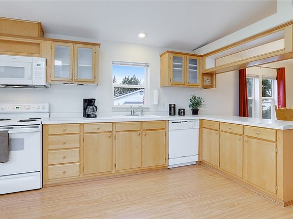 5th image of 17619 20th Ave E #58
