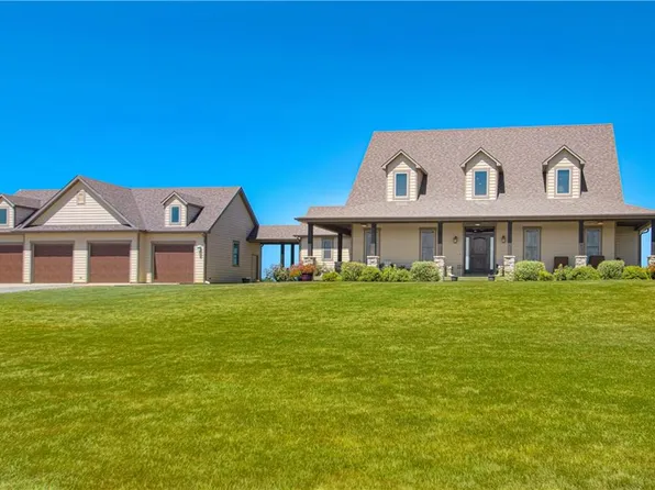 14478 98th St, Oskaloosa, KS 66066