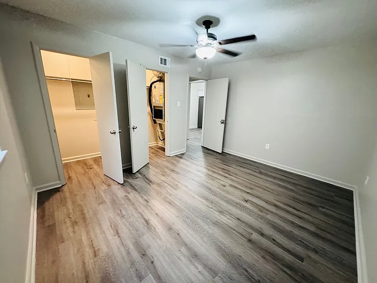 2875 Iowa St — Photo 33
