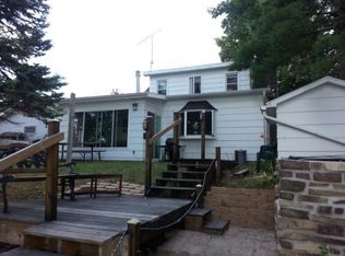 N1401 Cedar Ln, Waupaca, WI 54981