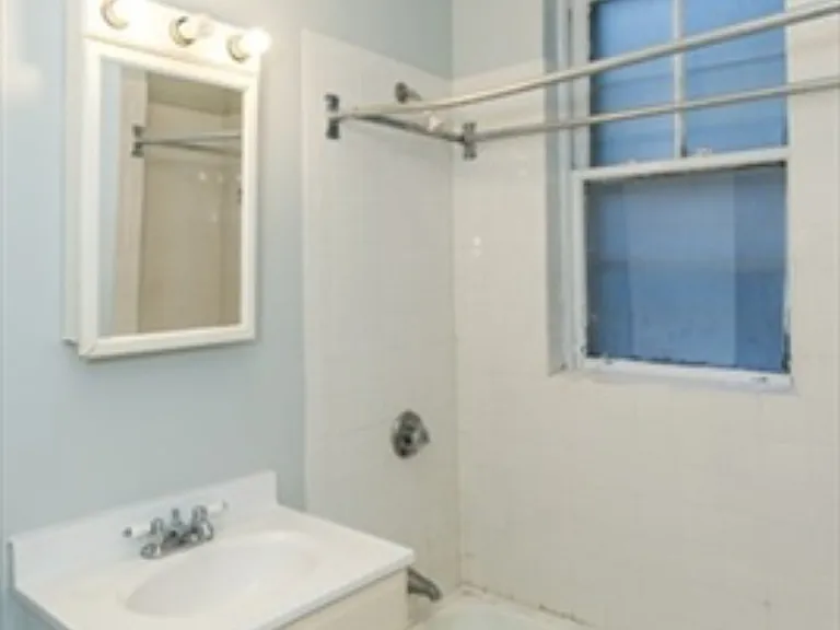 141 Chiswick Rd #3 — Photo 9