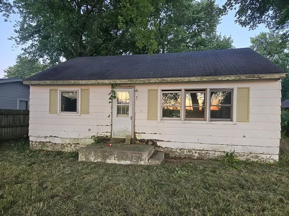 120 N Hickory St, Ludlow, IL 60949