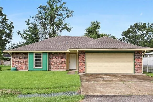3 bed, 2.0 bath, 1650 sqft, $1,500 — Photo 1