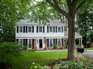 8813 Aquary Ct, Springfield, VA 22153