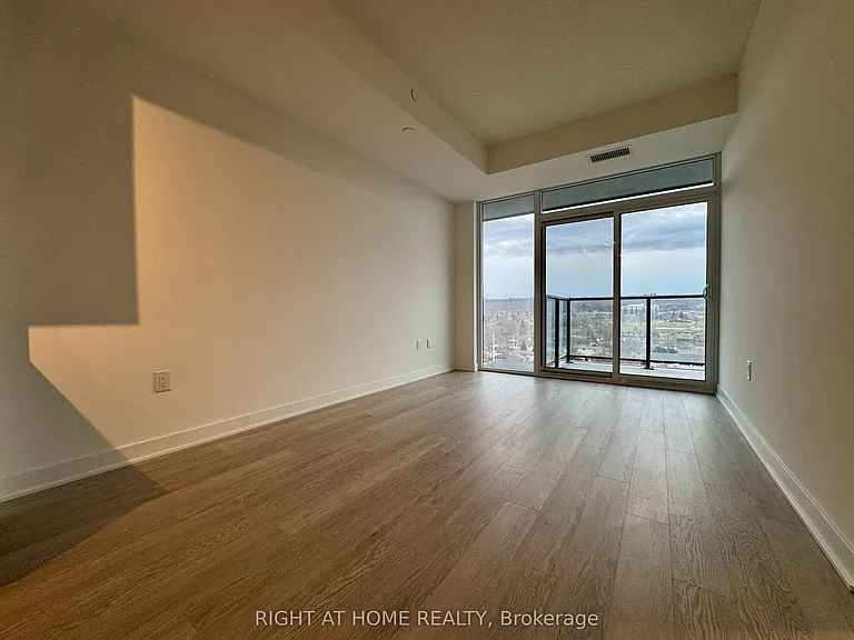 2782 Barton St E #704 — Photo 7