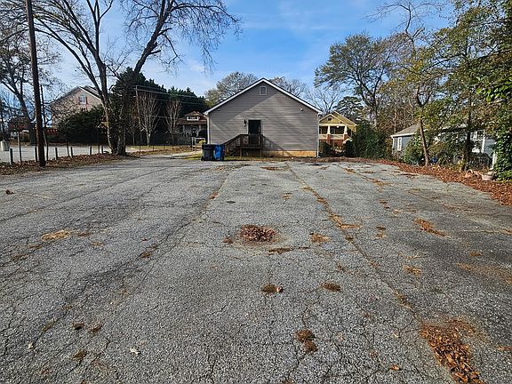 3rd image of 3446 Lee St